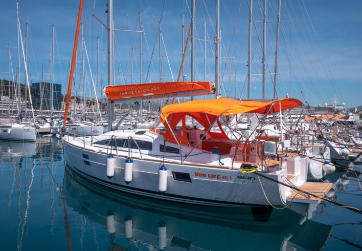 Elan 40 Impression ACI Marina | FUNKY