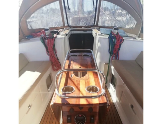 Sun Odyssey 43
