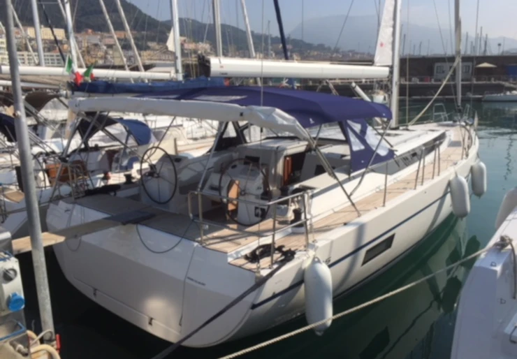 Bavaria C45 Holiday Porto di Salerno | Alnair
