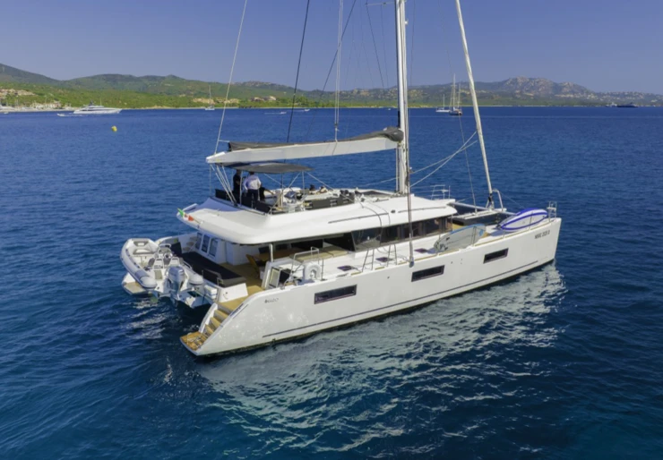 Lagoon 620 Cala dei Sardi | The Sun