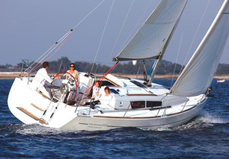 Sun Odyssey 36i Lavrion - port principal | DIONE