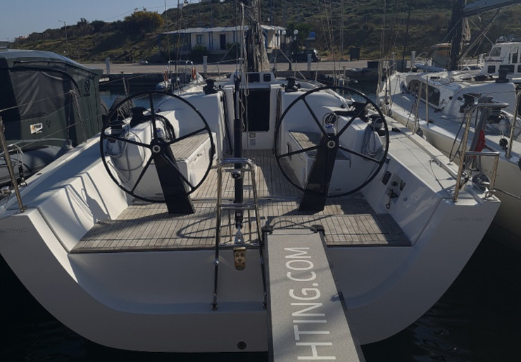 Xp 44 Hafen von Lavrion | Gazelle