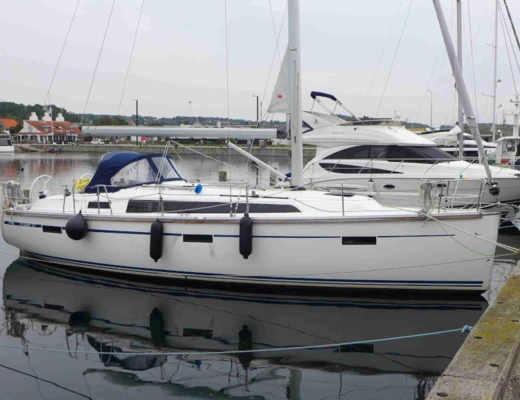 Bavaria Cruiser 37