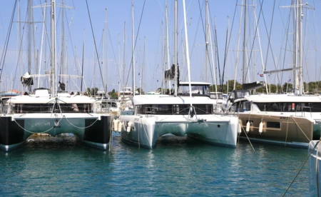 Lagoon 42