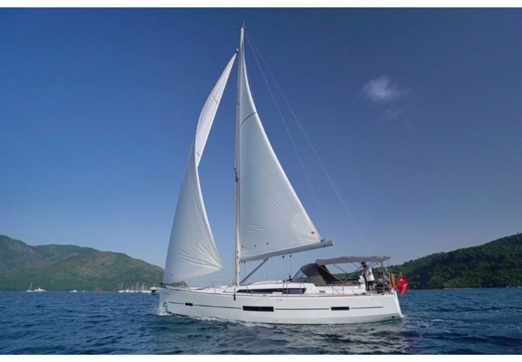 Dufour 520 GL Hafen von Marmaris | La Esperanza