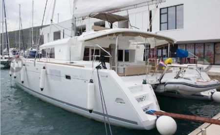 Lagoon 450 F