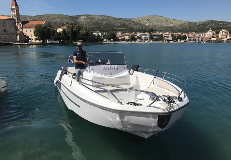 Flyer 7.7 Spacedeck ACI Marina | SPACEDeck