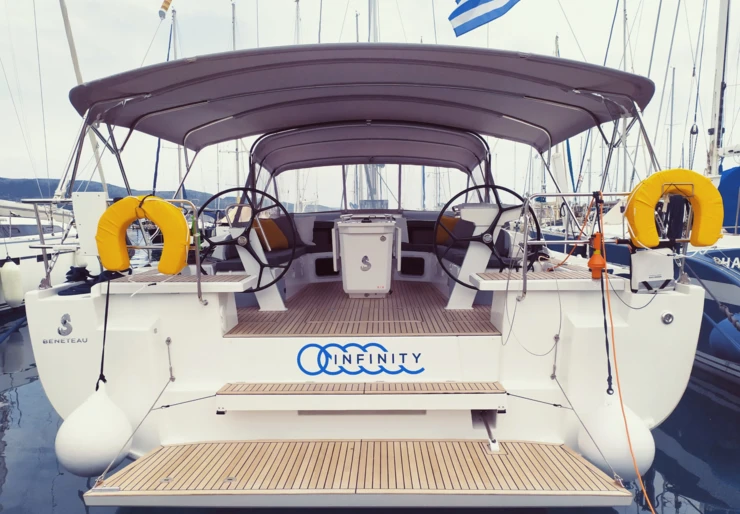 Oceanis 51.1 Hafen von Lefkada | Infinity