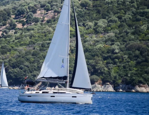 Bavaria 37