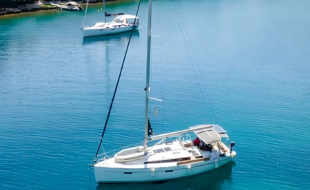 Bavaria 37