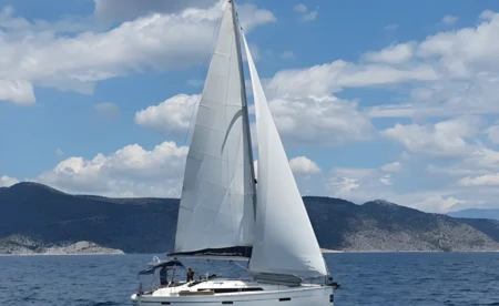 Bavaria 37