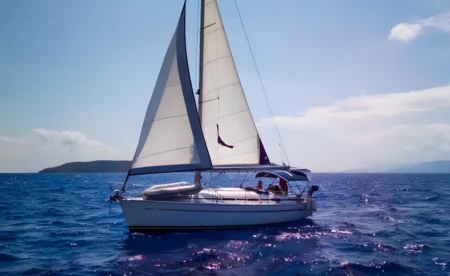 Bavaria 33