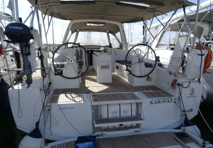 Oceanis 38 Alimos Kalamaki | KARAVAS