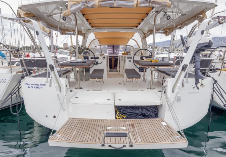 Sun Loft 47 Nea Peramos dans le Golfe Saronique | DISCOVERY BLUE