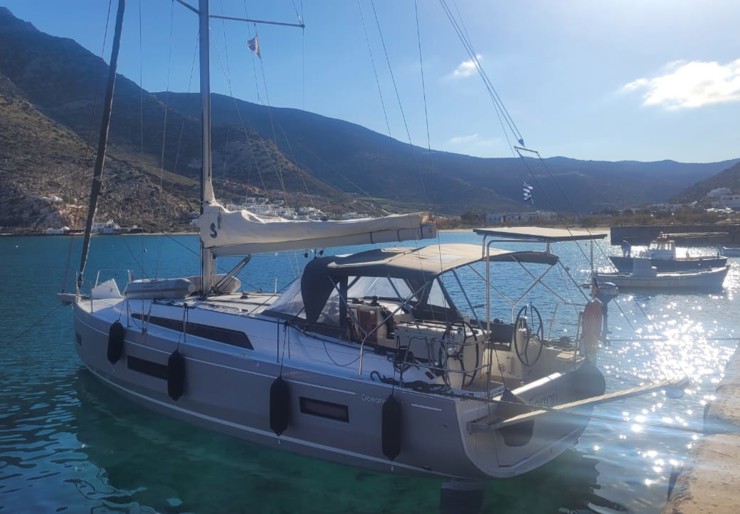 Oceanis 40.1 Kos | FERRARI (Premium Specs: air condition, pearl grey hull Electric WC, Inverter, Underwater lights)