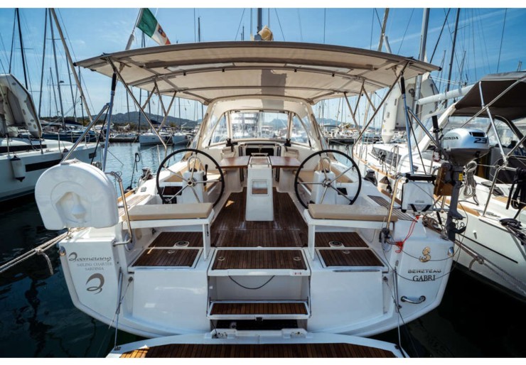 Oceanis 38.1 Porto di Portisco | Gabri