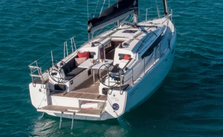 Sun Odyssey 380