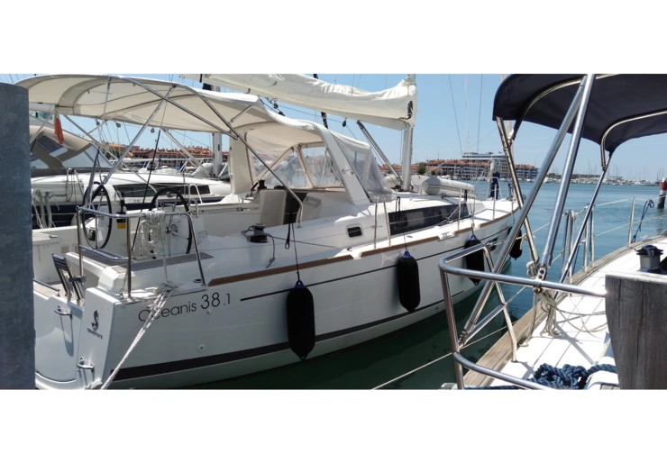 Oceanis 38.1 Cannigione | Follia