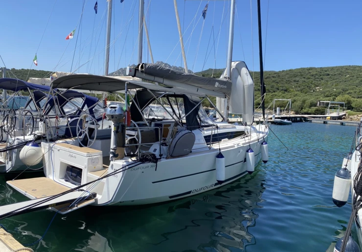 Dufour 360 GL Cala dei Sardi | Volpetta