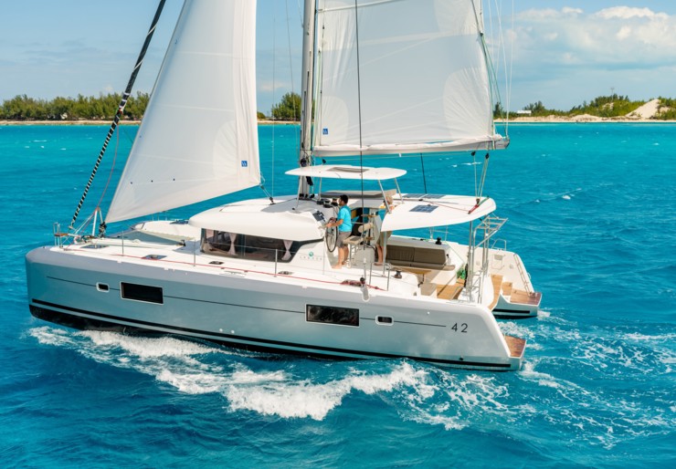 Lagoon 42 Hyeres harbour | Avadele