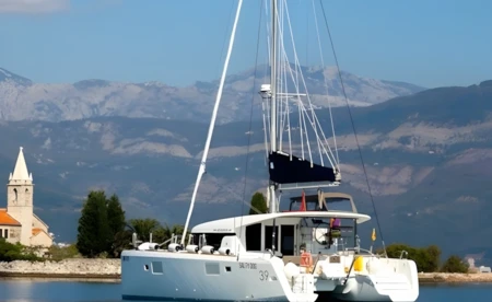 Lagoon 39