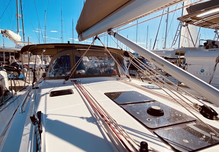 Bavaria Cruiser 46 Style Lefkas harbour | Euphoria (Pax 10)