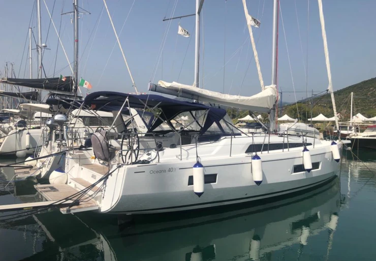 Oceanis 40.1 Marina d'Arechi | Aries
