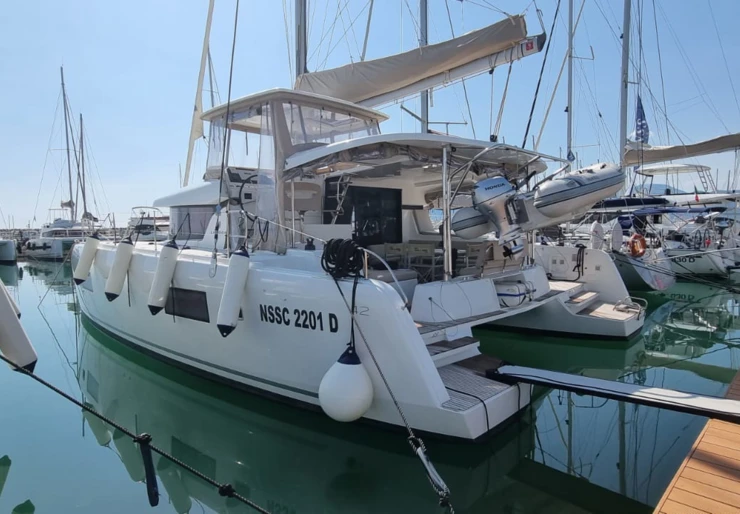 Lagoon 42 Marina d'Arechi | Gamma Leonis