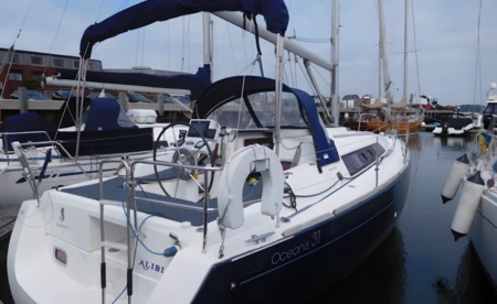 Oceanis 31