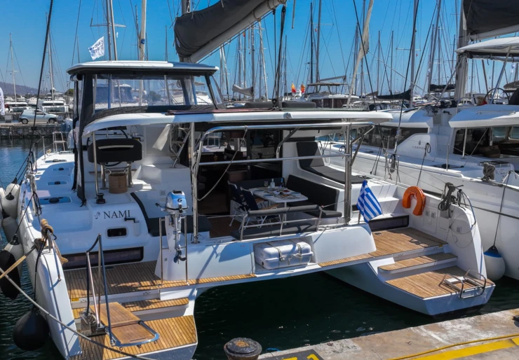 Lagoon 42 Alimos Kalamaki | Nami