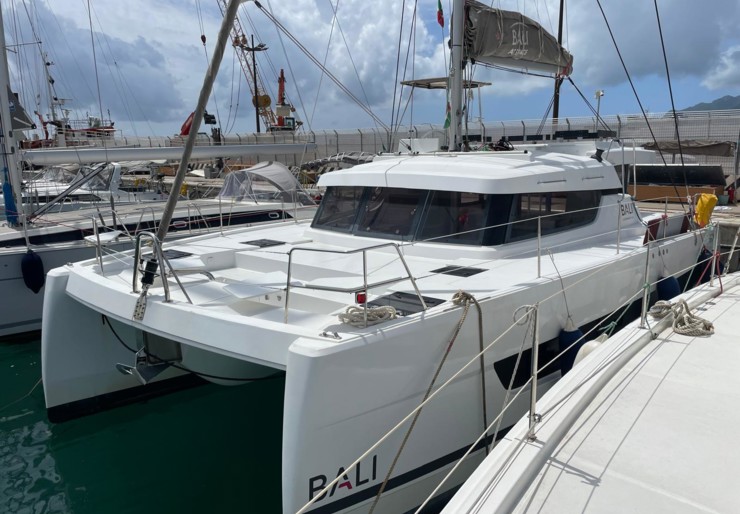 Bali Catspace Port de Salerne | Kuma