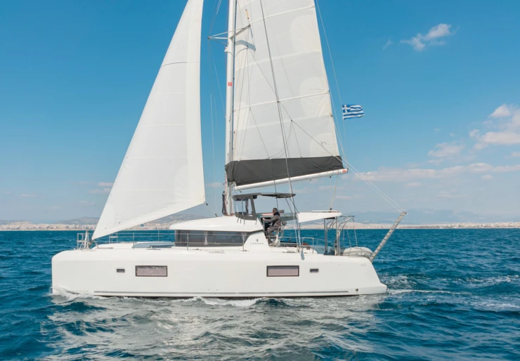 Lagoon 42 Volos | WHITE PEARL