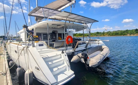 Lagoon 450 F
