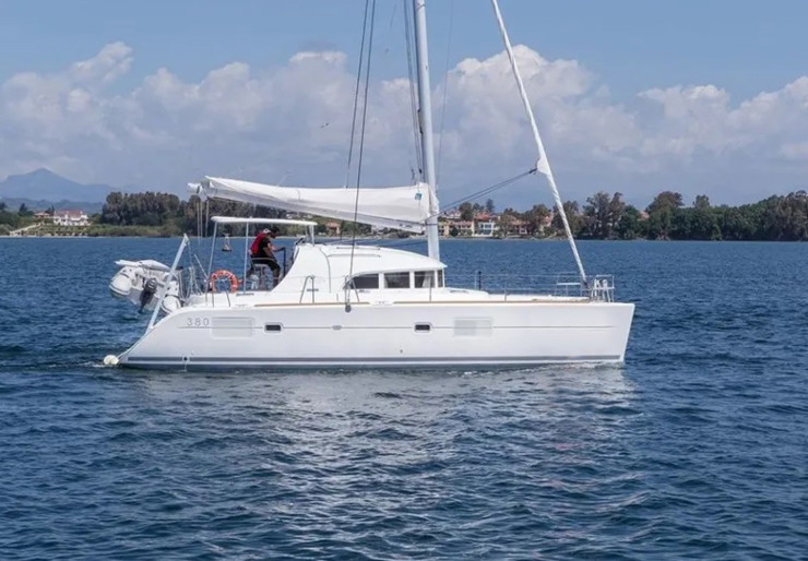 Lagoon 380 S2 Port de Lefkas | WHY KNOT (1 SUP free of charge)