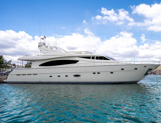 Ferretti 880