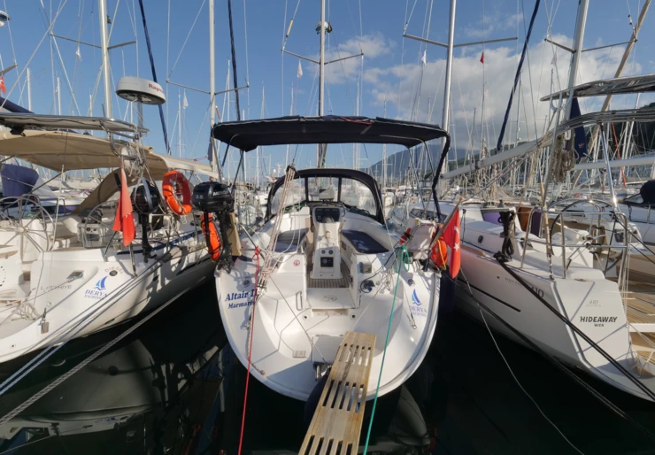 Bavaria 36 Fethiye harbour | Altair
