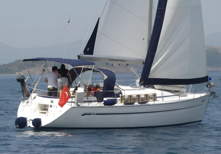 Bavaria 36 Fethiye harbour | Altair