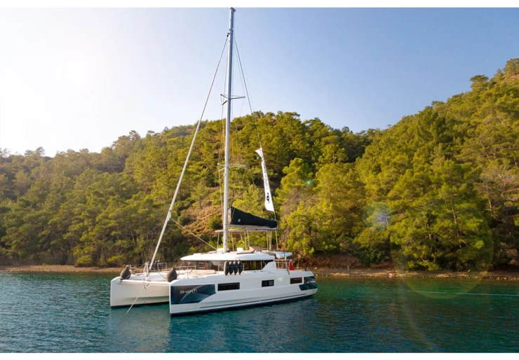 Lagoon 46 Yacht Club Mai | Shanti