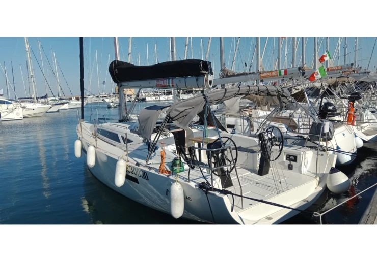 More 40 Puntone - Marina di Scarlino | Black Widow