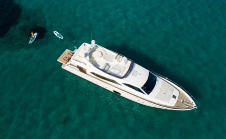 Ferretti 780
