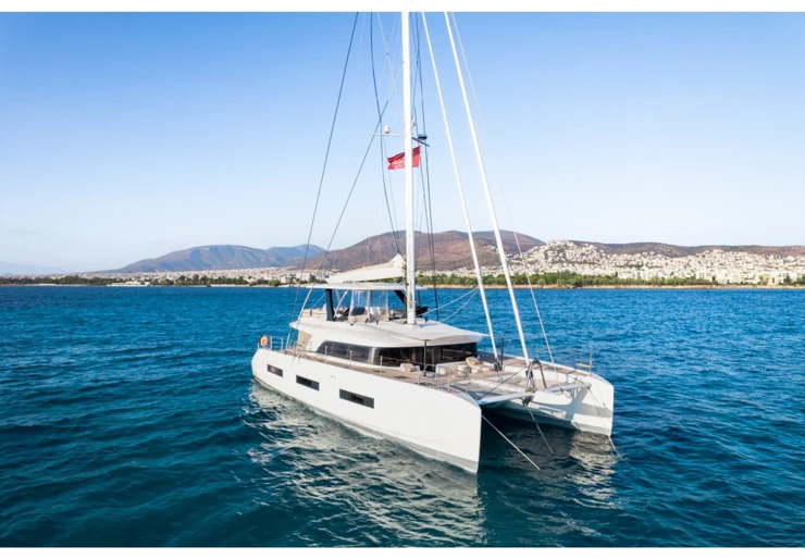 Lagoon Sixty 5 Nea Peramos in the Saronic Gulf | WHITE CAPS