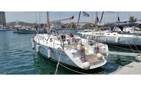 Sun Odyssey 43