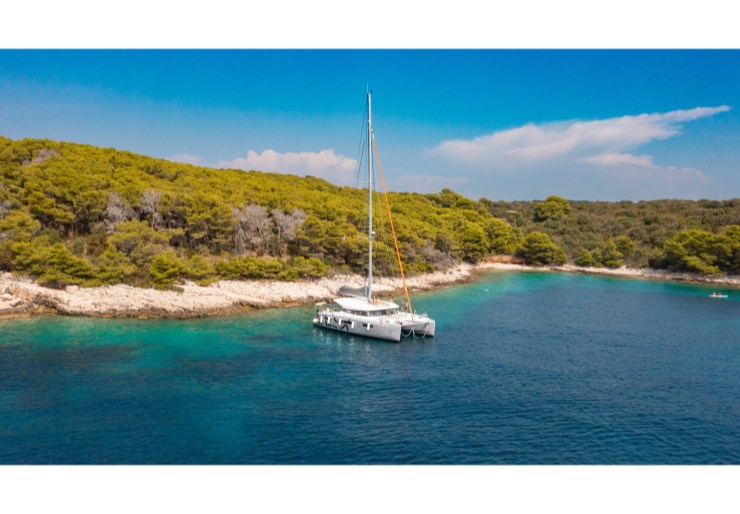 Excess 15 Seget Donji - Marina Baotic | FAROS