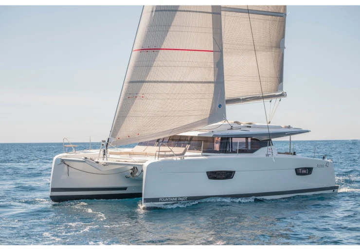 Astrea 42 Hyeres harbour | Moana