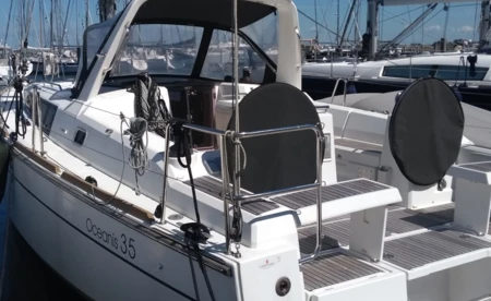 Oceanis 35