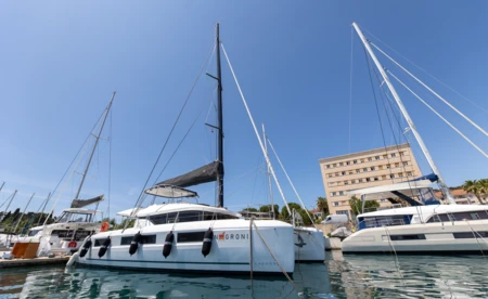Lagoon 51