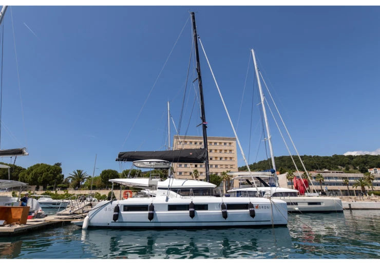 Lagoon 51 Marina Frapa | NEGRONI