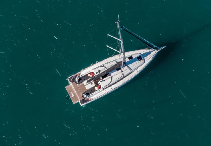 Sun Odyssey 380 Lavrio - porto principale | ETHRA