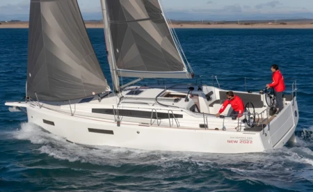 Sun Odyssey 380
