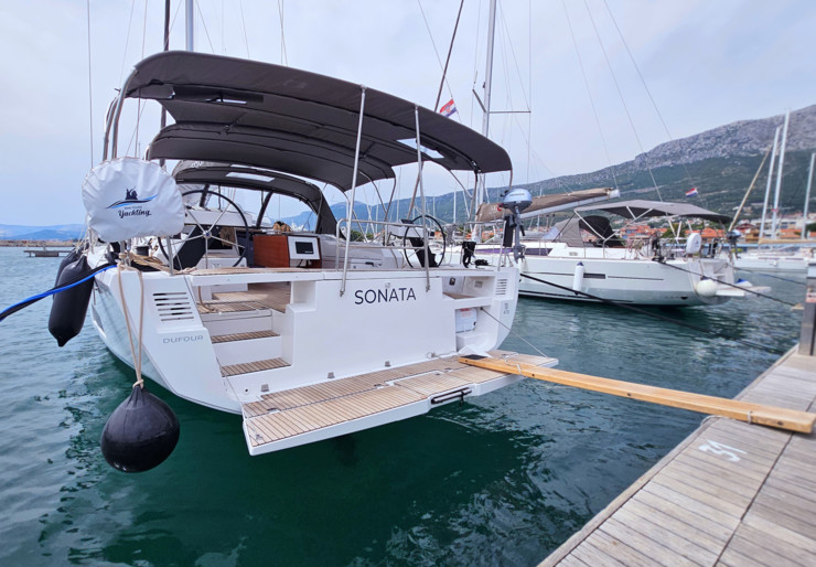 Dufour 470 GL Marina Frapa | Sonata (A/C & gen)